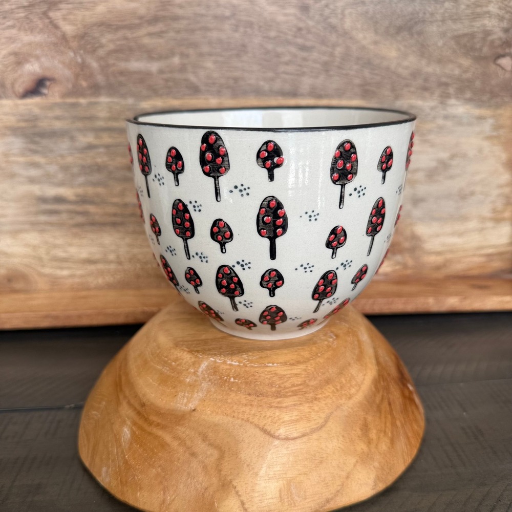 Mushroom‎ Design Earthbound Trading Co Ramen Noodle Bowl Ceramic Black Rim